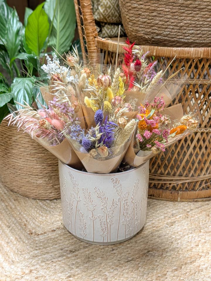 Mini bouquets séchés pour la vente par Banksia Botanicals