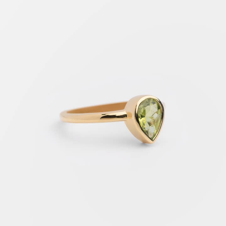 Zafeer - Wholesale Single Stone/Solitaire Ring - Malmö- 18K Gold Vermeil Peridot Pearl Ring