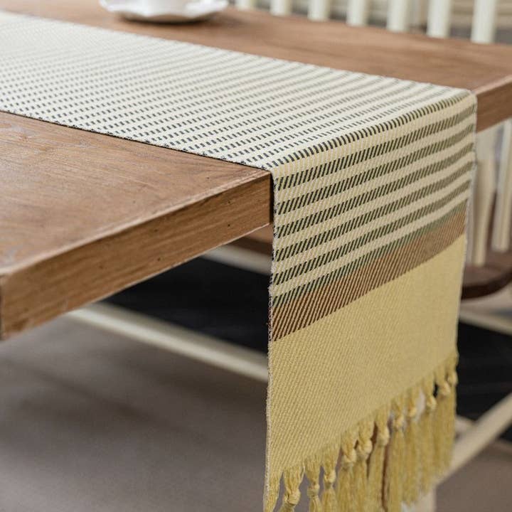 HOUNDSTOOTH TASSEL STYLISH TABLE RUNNER_CWMM1007 for wholesale by ACCITY