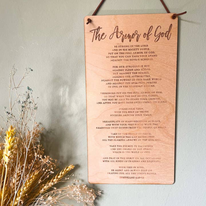 Bannière murale en bois Armure de Dieu pour la vente par Birch and tides