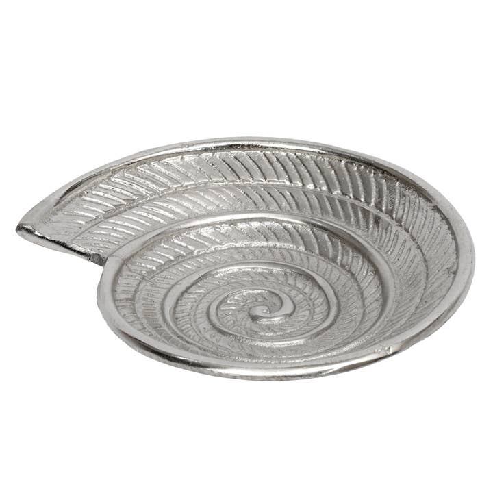 Bol en métal en forme de coquille de bulot 7 x 6,5 x 1,25 pouces pour la vente par Vatican Homes