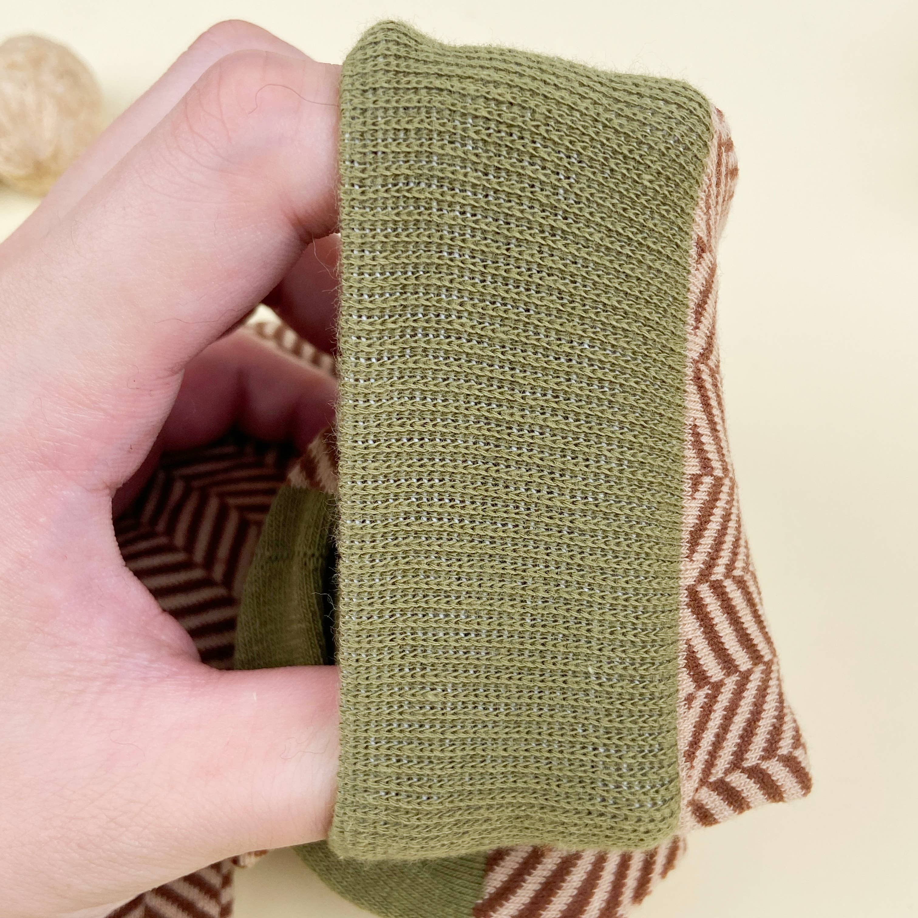 mildstyles - Wholesale Socks - Women's - Vintage Houndstooth,Small Floral Trendy Mid-Calf Socks5