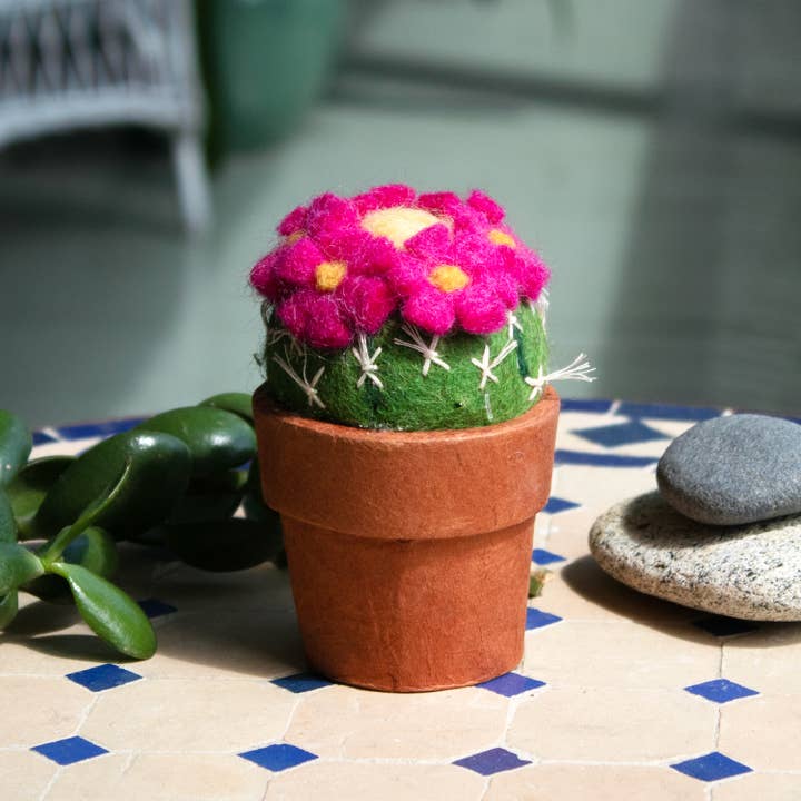 dZi Handmade - Wholesale Decorative Tabletop Object - Small Pincushion Cactus