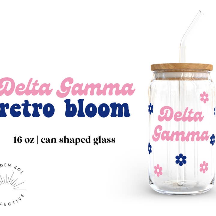 Tasse en verre Delta Gamma Retro Bloom avec couvercle et paille pour la vente par Golden Sol Collective