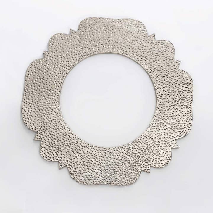 Chantilly Charger Nickel Silver for wholesale by LUNARES