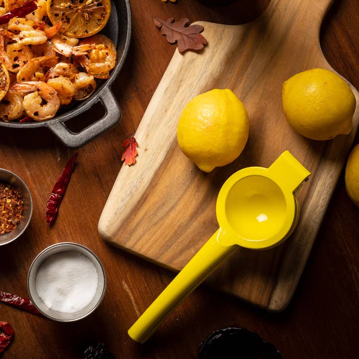 TableCraft Products Company - Wholesale Juicer - Yellow Citrus Squeezer3