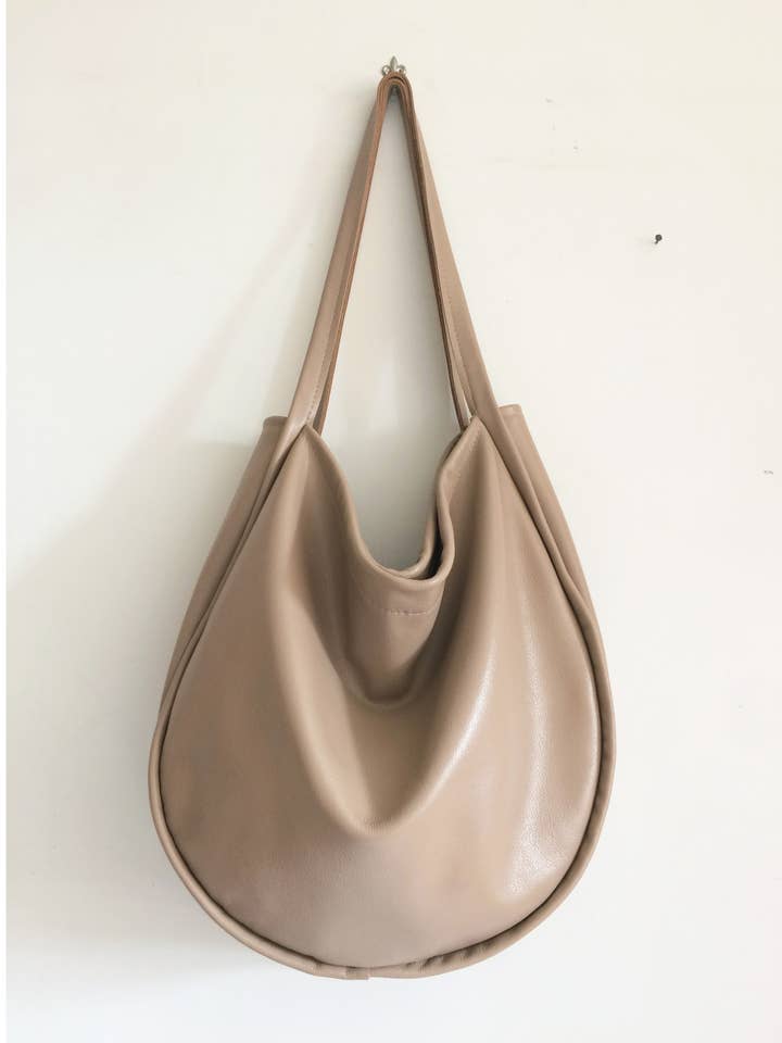 Runde nøgen læder taske for engroshandel hos BBagdesign