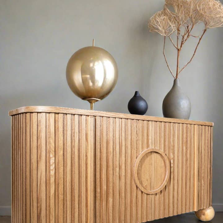 LUCCA GERIPPTER SEITENSCHRANK BUFFET-SCHRANK MIT KUGELFÜSSEN 59"b und andere Ergebnisse für sideboard im Großhandel. Kostenlose Rücksendungen und 60-Tage-Zahlungsziel auf Faire im Trend auf Faire.