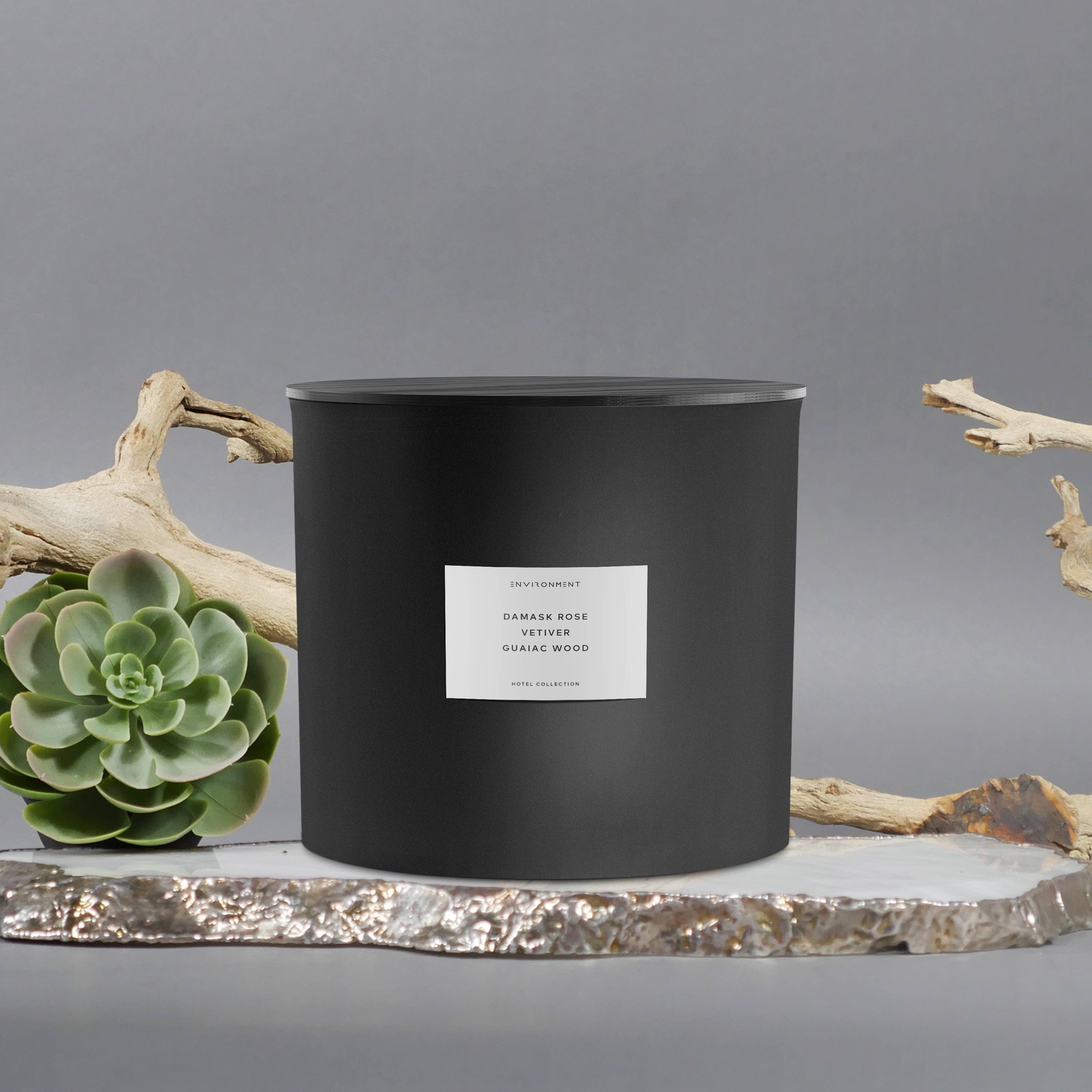ENVIRONMENT - Venta al por mayor Velas en tarros - Vela de 55 oz inspirada en Le Labo y Fairmont Hotel® Damask R9