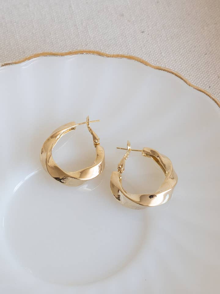 Medium Bold Twist Hoops for wholesale by AALLYN