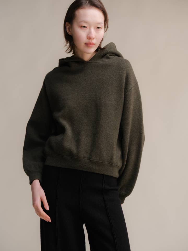 Lèmme - Wholesale Hoodie - Women's - Lambswool Cropped Hoodie8
