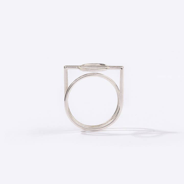Bague Mobius en argent sterling pour la vente par Metalepsis Projects