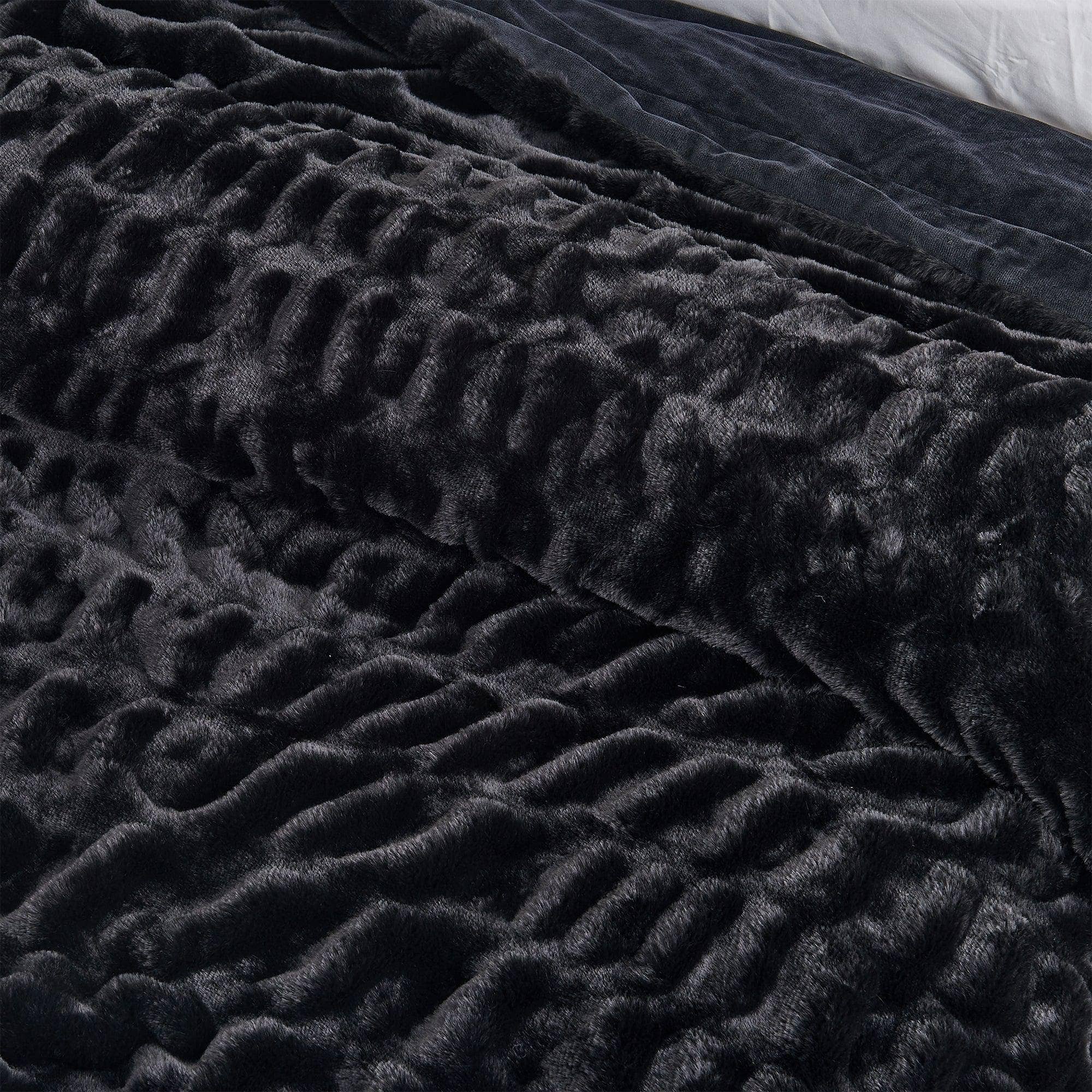 BH Collective - Wholesale Throw Blanket - Throw Blanket - Ruched Faux Fur - Alondra Collection32