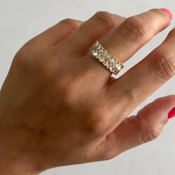 Anello Care in acciaio inox placcato oro 18k con zirconia per la vendita all'ingrosso da parte di COOKIE SHARK