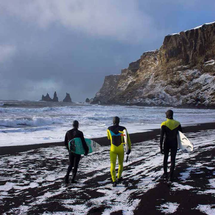AMMO Books - Wholesale Book - Adult - Distant Shores: Surfing the Ends of the Earth