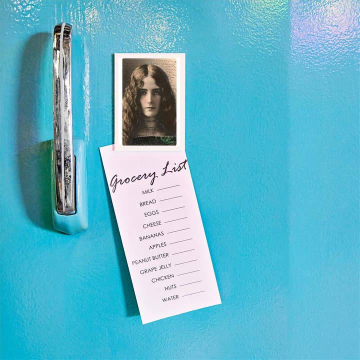 Found Image Press - Wholesale Magnet - Magnet BW-20 Woman with Central Part1