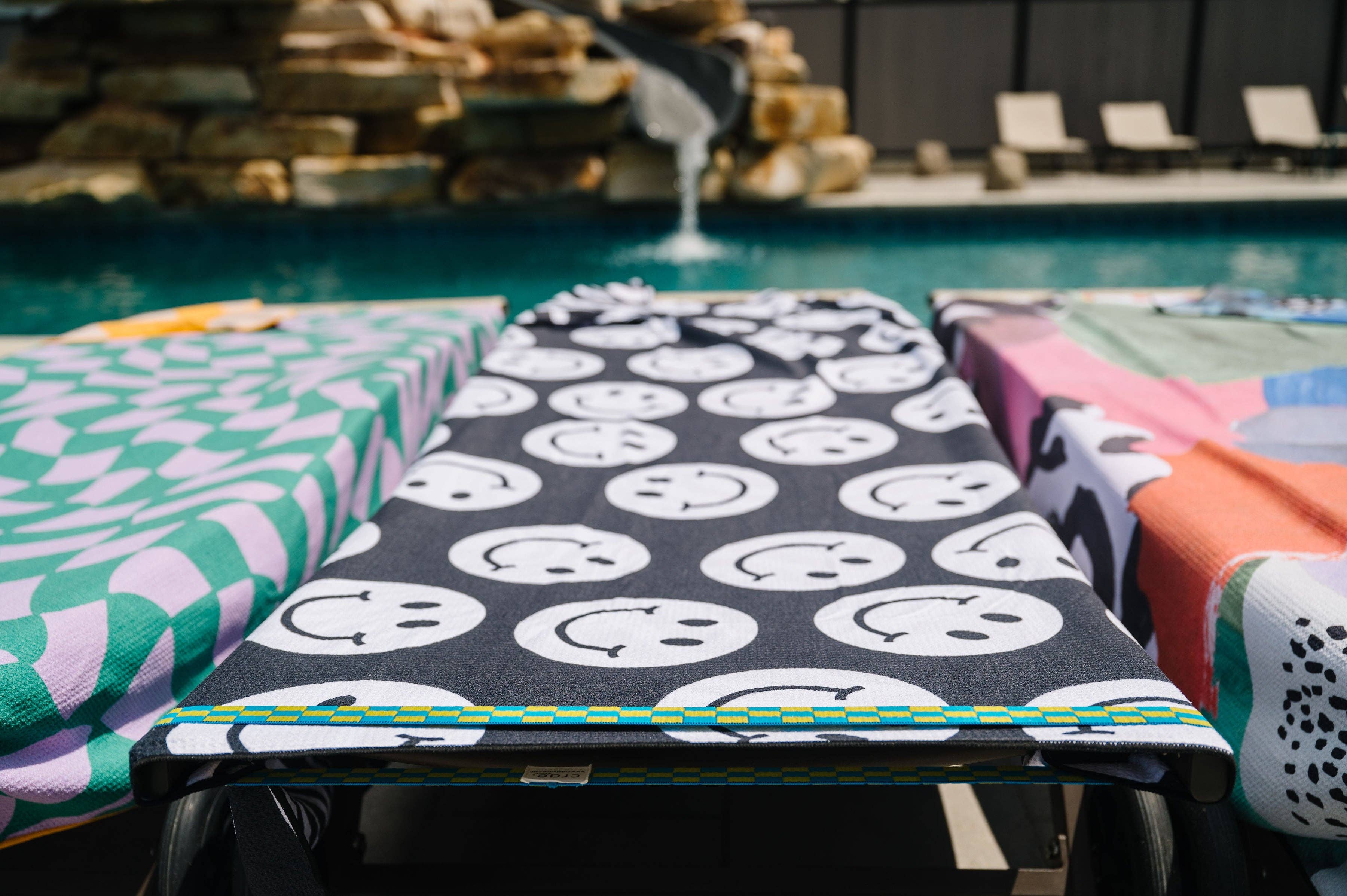 Crae.Home - Wholesale Beach Towel - Lounge Chair Pool Towel Band7