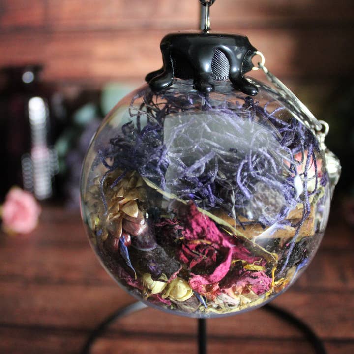 Moondust and Raven – wholesale Amulet – Morrigan Goddess Witch Ball, Devotional Ornament,Altar Decor2