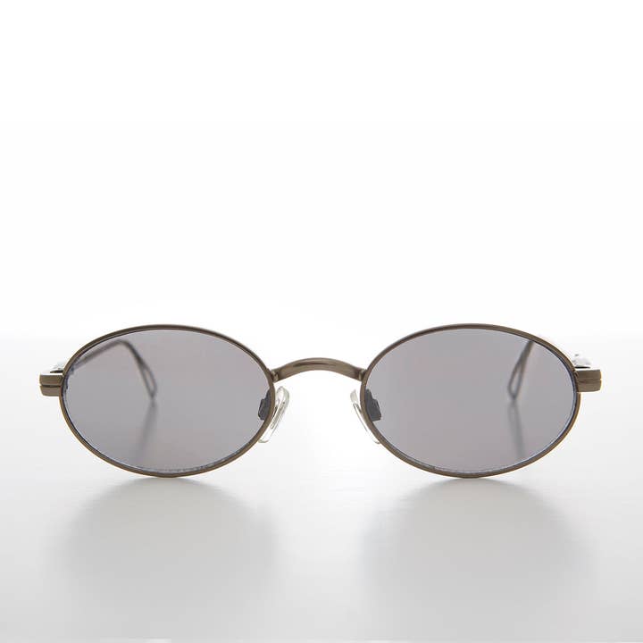 Ovale 90er Vintage-Sonnenbrille mit kunstvollem Bügel - Kit für den Großhandel von SUNGLASS MUSEUM