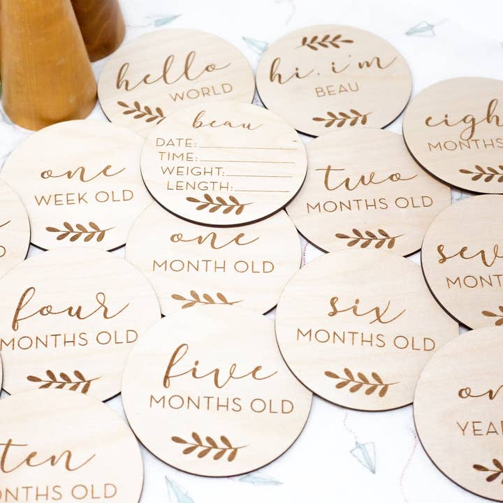 Hello World Plaque Set (14) - Leaf Single Sided - Baby Milestones for wholesale by Framed.Design