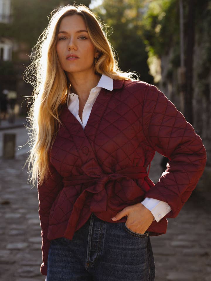 Andréa Bordeaux quiltet jakke for engroshandel hos BAHAAR