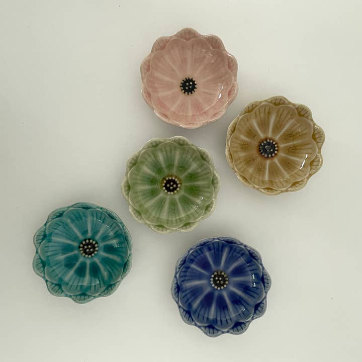 3.5" Handmade small ceramic Japanese daisy flower bowl for wholesale by fort & field