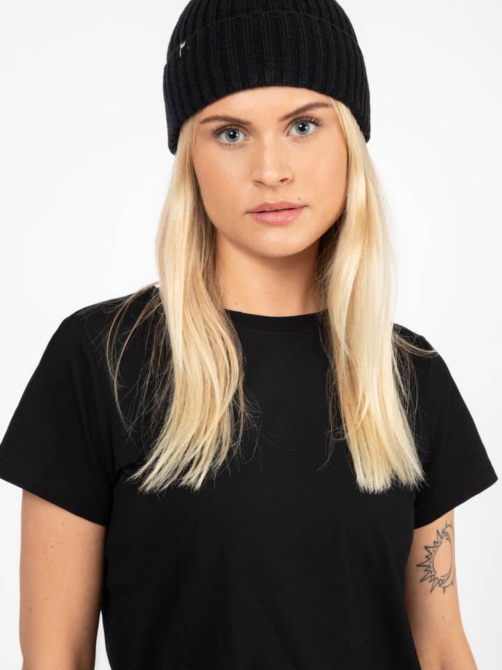 Bonnet tricoté pour la vente par Famme