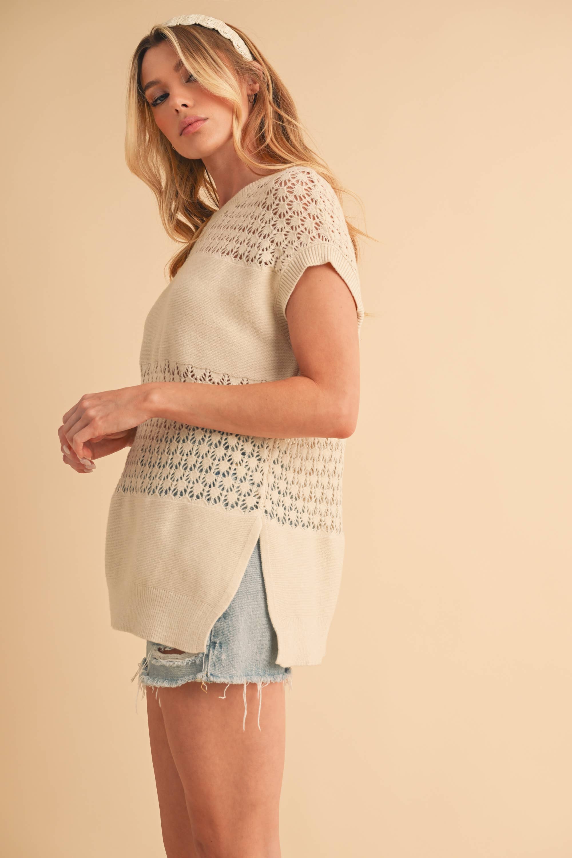 AEMI + CO – wholesale Stickad topp - Dam – 3231FN Ameena Öppen Stickad Meshlinne 122