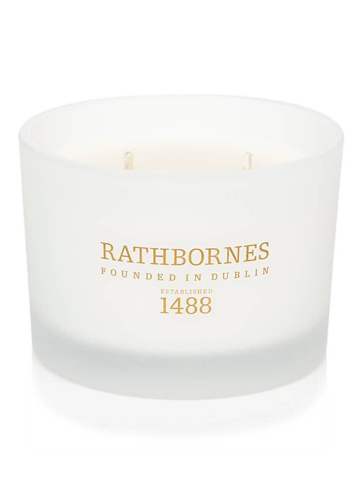 Vela Perfumada Clásica de Pimienta Blanca, Madreselva y Vetiver para venta al por mayor de Rathbornes 1488