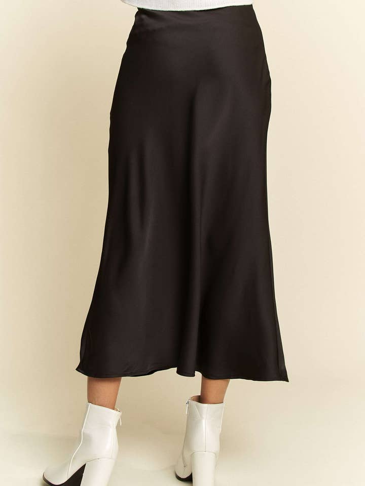 Davi & Dani - Wholesale Skirt - Women's - SLEEK MIDI LENGTH SUITABLE CASUAL WEAR SKIRT7