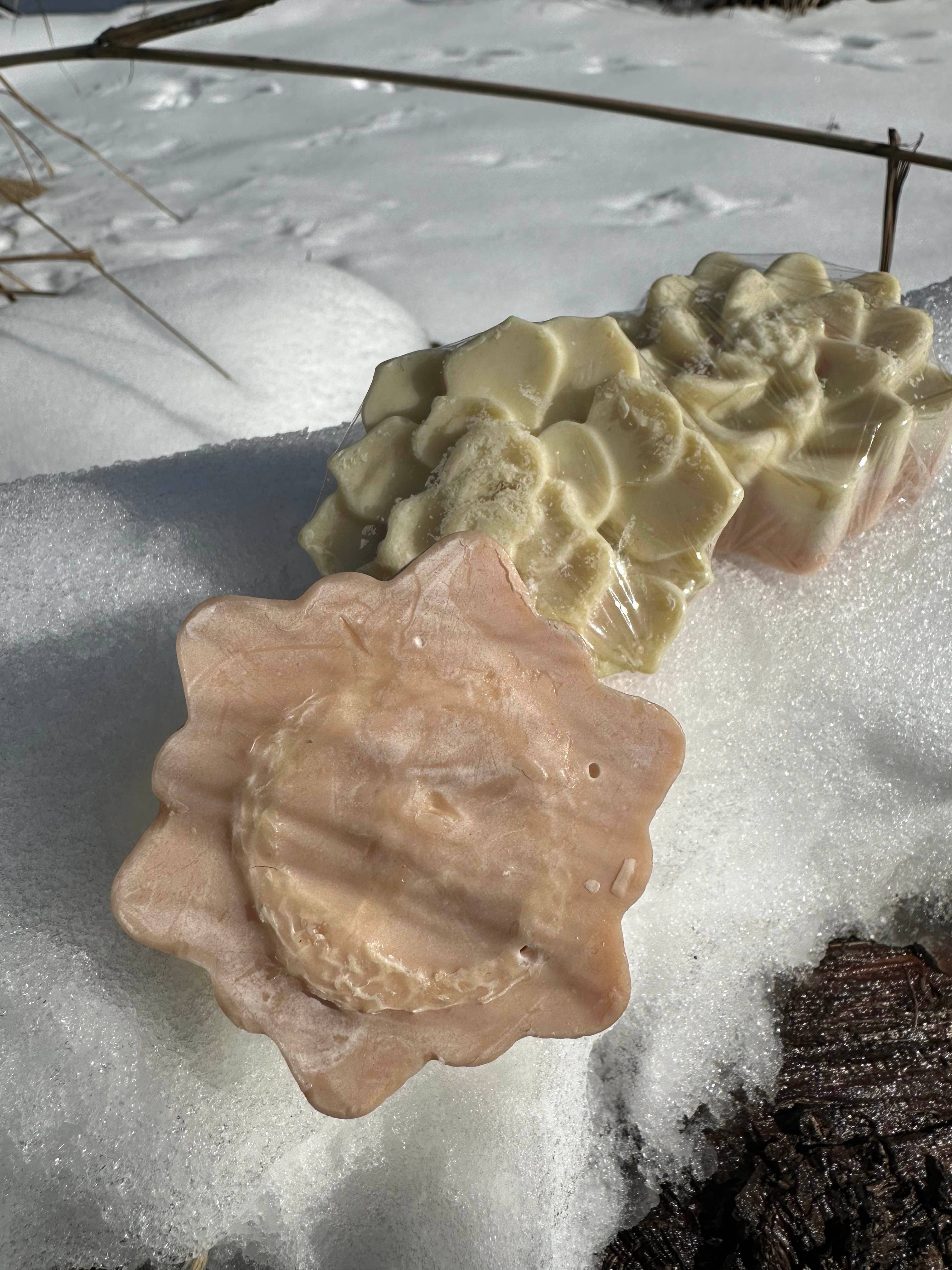 AVIVA TU LLC – wholesale Tvål – Luffatvål (Kaolin/Fransk Rosa Lera)3