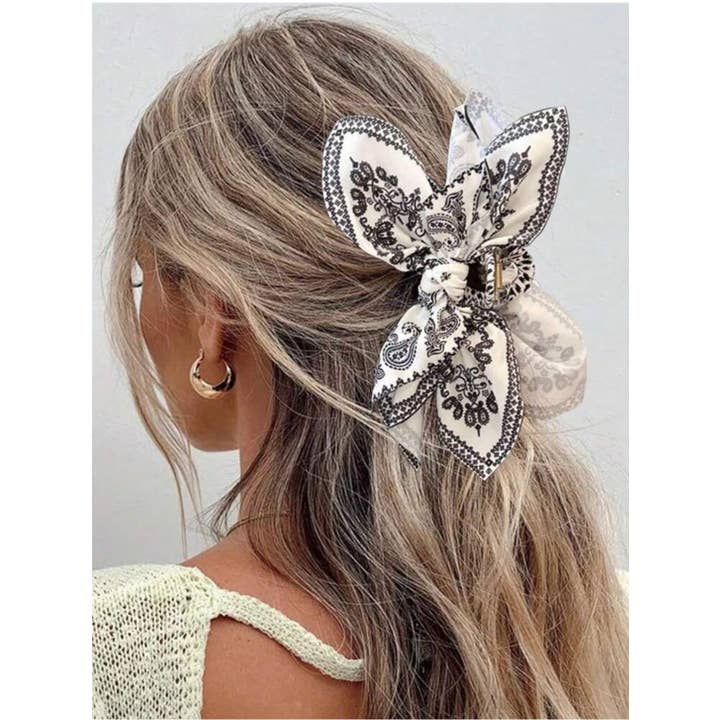 The Ivory Paisley Bow Claw for wholesale by Luxe Noire