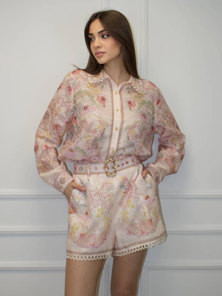 Kraveknap gennem chiffonbluse og shorts sæt for engroshandel hos Chilli Girl Collection