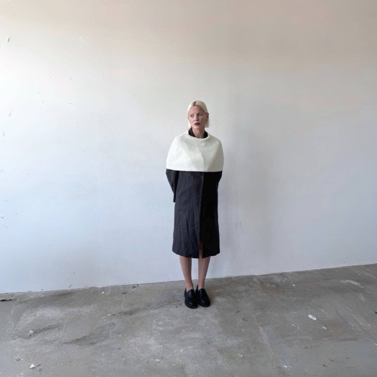 London Atelier Byproduct – wholesale Cape – Women's – Cream Mohair Wool Knitted Cape6