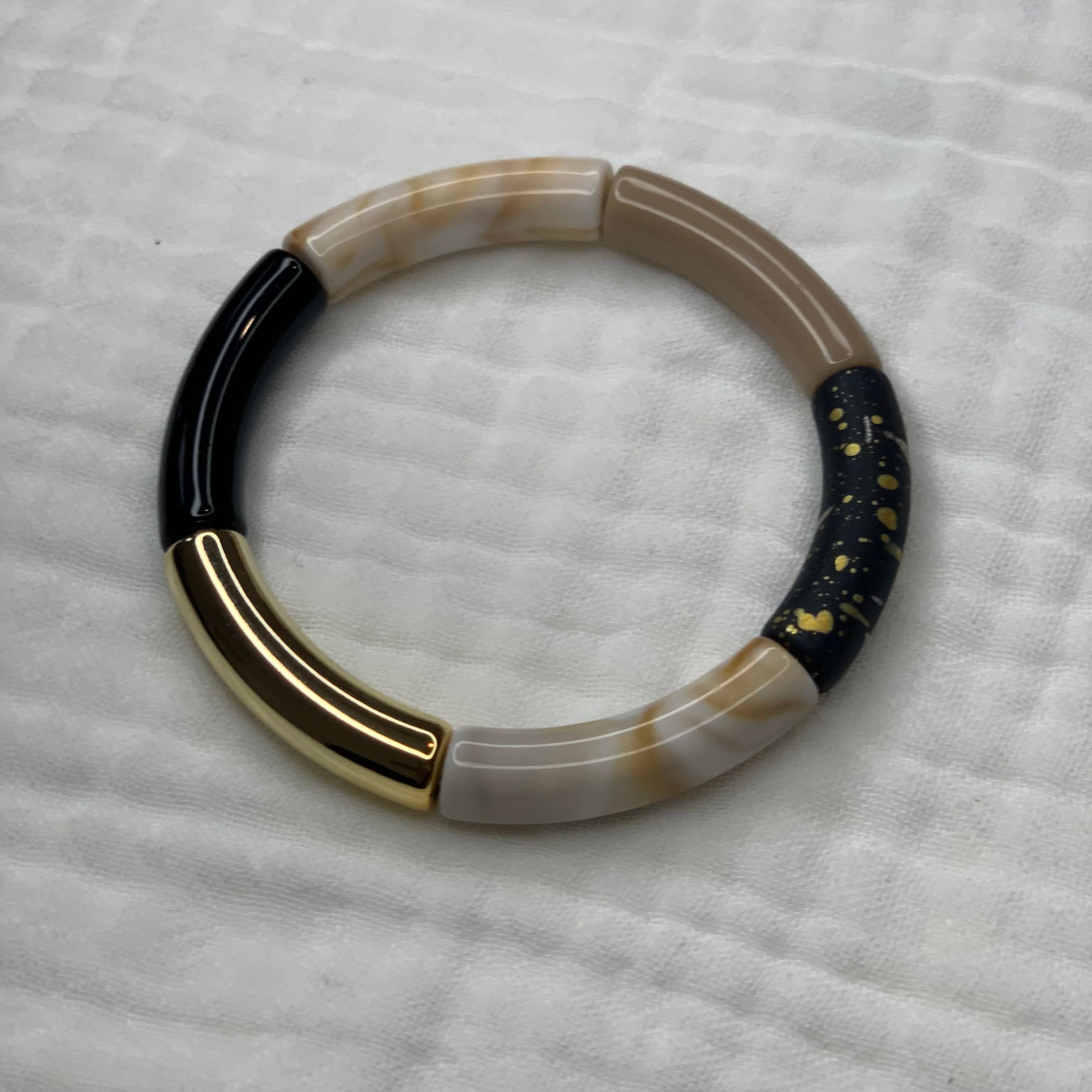 Manacreations - Wholesale Armband met kralen - Armbanden met zwarte en gouden accenten1