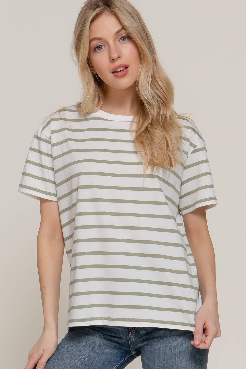 Active Basic | Active USA - Wholesale Gebreide top - Dames - Oversized T-shirt met korte mouwen en ronde hals in Y/D-strepen18