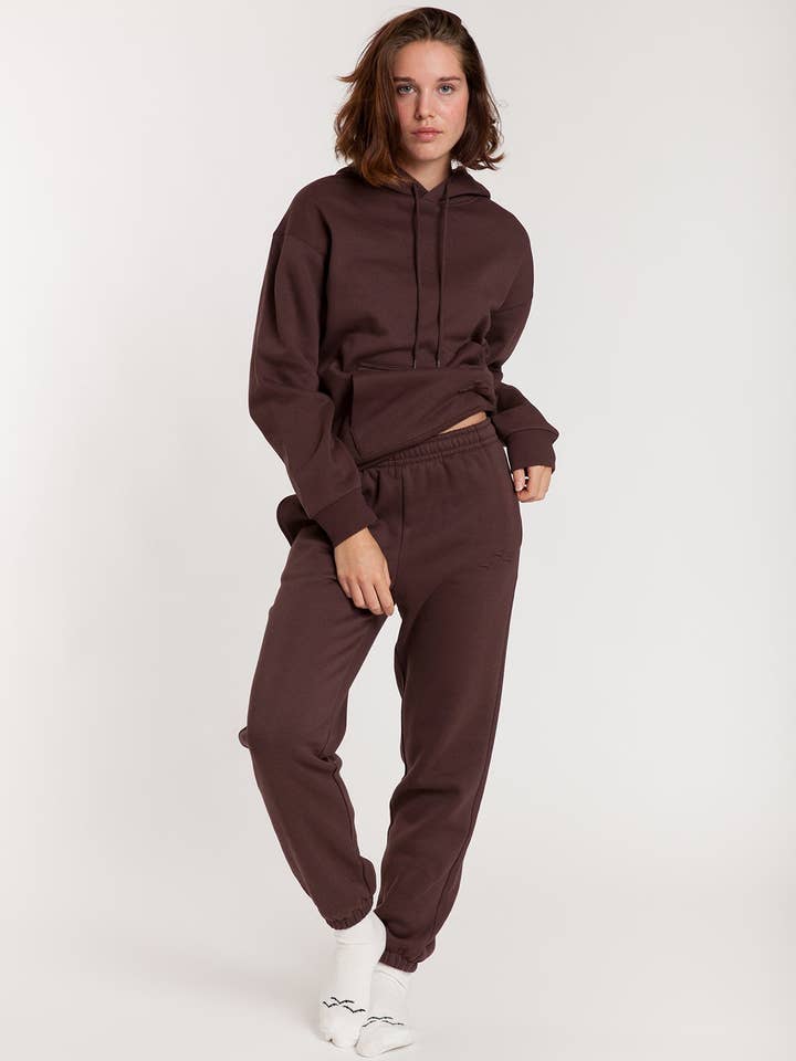 Nova premium fleece relaxed jogger in espresso for wholesale on Faire