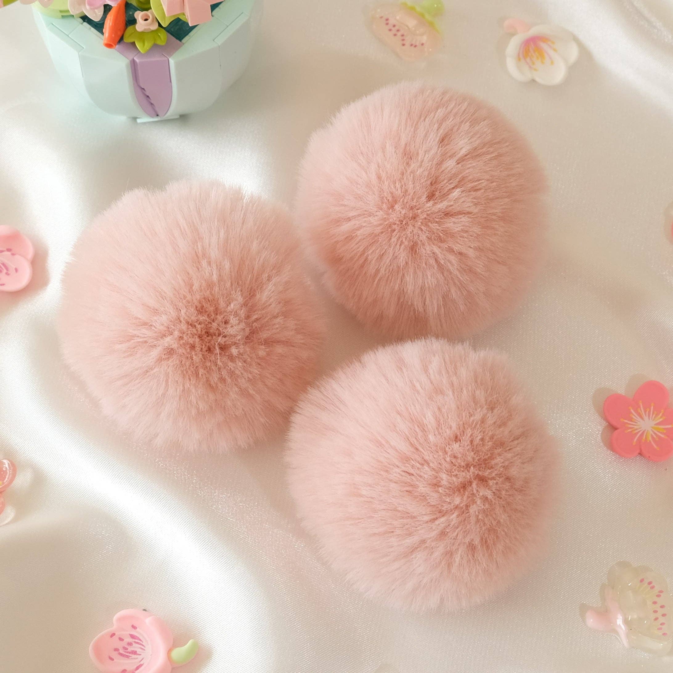 Moon Bunny - Wholesale Craft supplies - Pom pom9