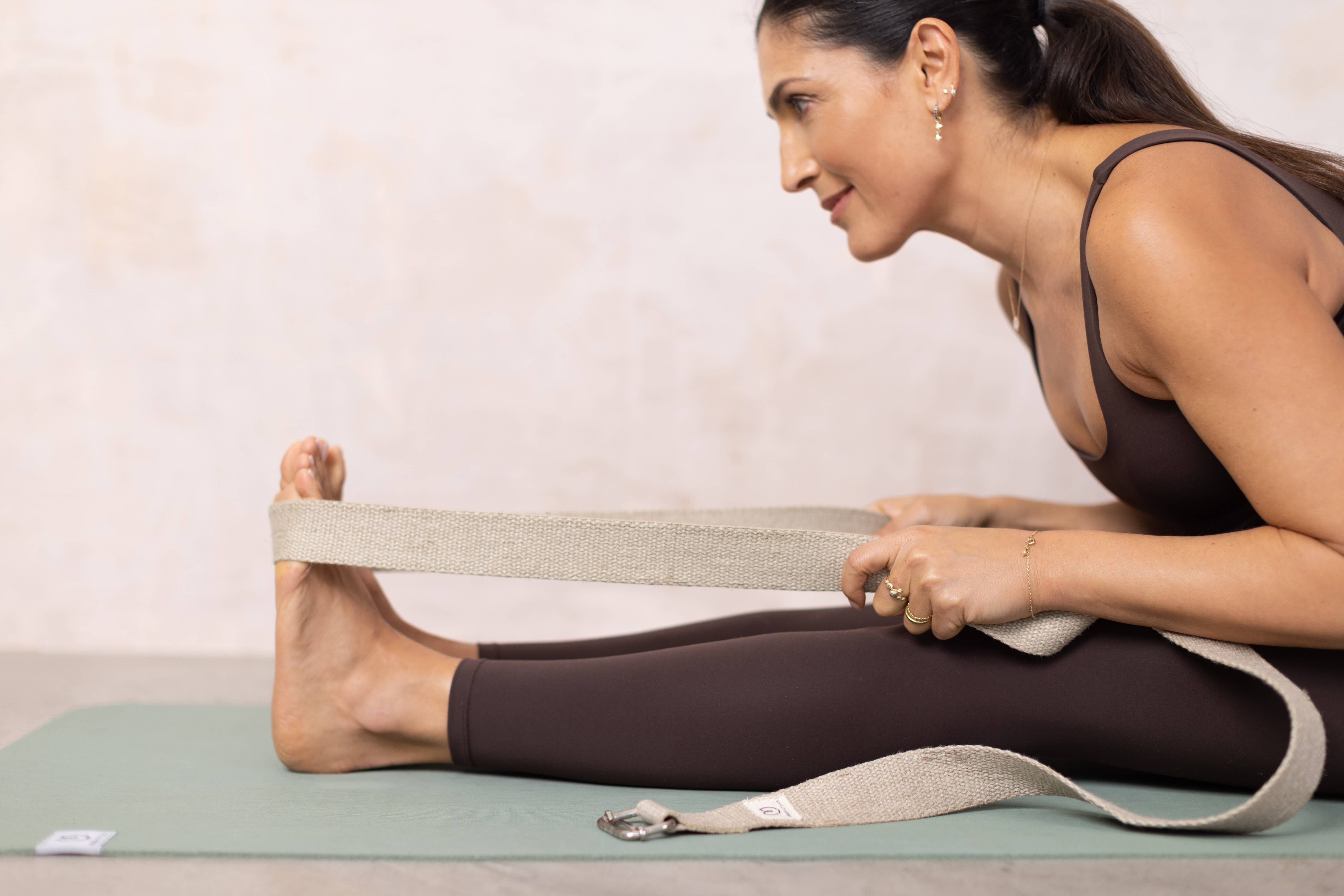 Yogamatters - Wholesale Yoga Mat - Yogamatters Hemp Yoga Belt - Natural2