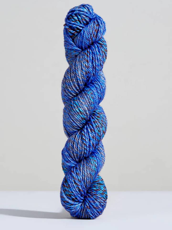 Spiral Grain Light Worsted | Abete Blu per la vendita all'ingrosso da parte di Urth Yarns