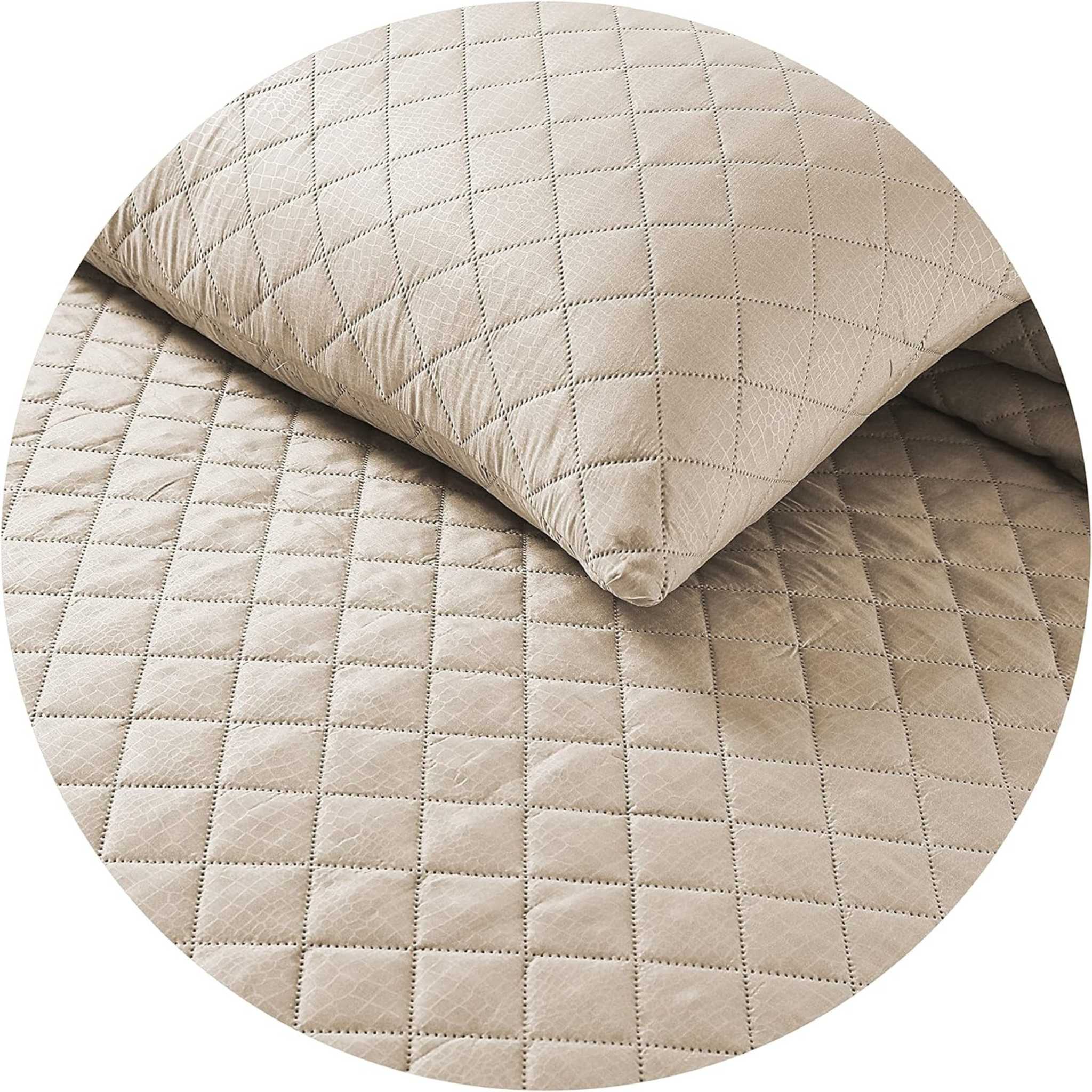 Beach Stone – wholesale Bedding set – Quilted Diamond floral pattern 3pcs comforter Set Quilted Luxury Bed Throws35