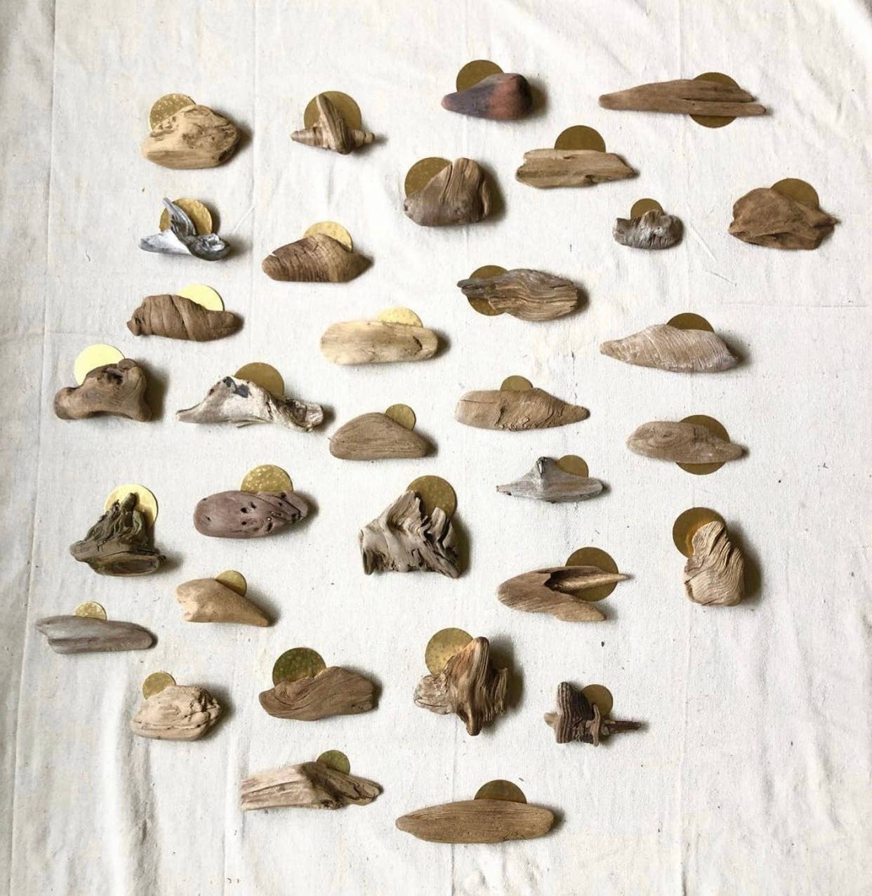 Vida + Luz - Wholesale Wall Accent - Mini Driftwood and Brass Wall Sculpture2