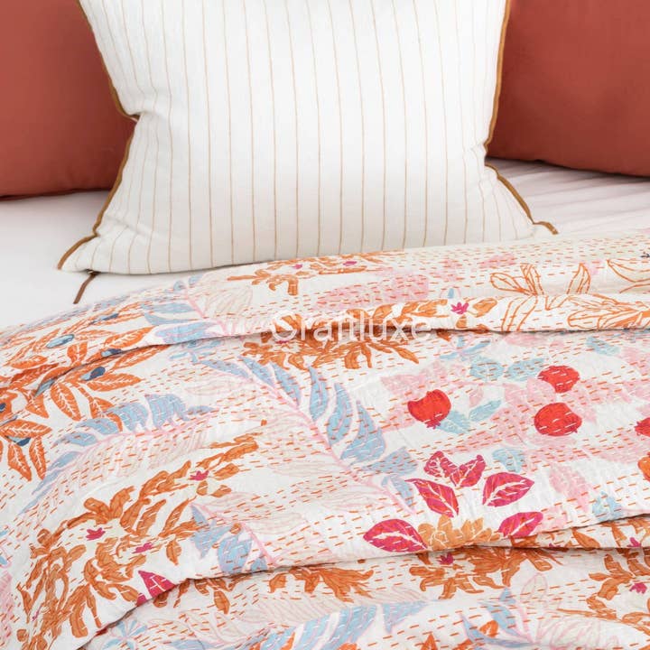 Kantha Quilt Indiase beddensprei met blokprint - Light Pastures voor wholesale door Boho-Eclectica