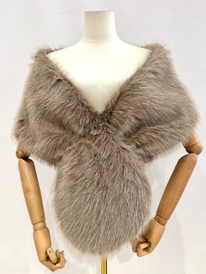 Kunstpelzstola FINA L805-1 für den Großhandel von Invitadissimas