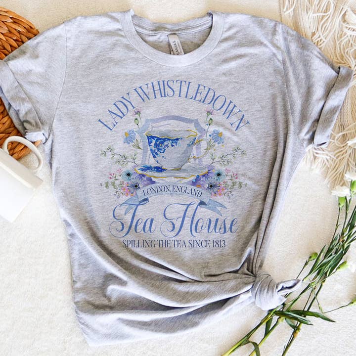 House Of Rodan - Vendita all'ingrosso Maglietta stampata - Donna - Lady Whistledown Tea House - T-shirt ispirata a Bridgerton2