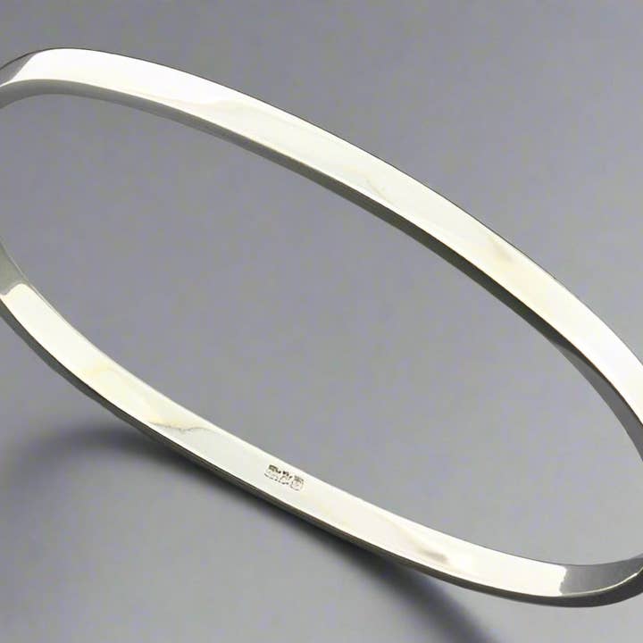 Bracelet jonc ovale à charnière profil carré - argent sterling pour la vente par Makers & Providers