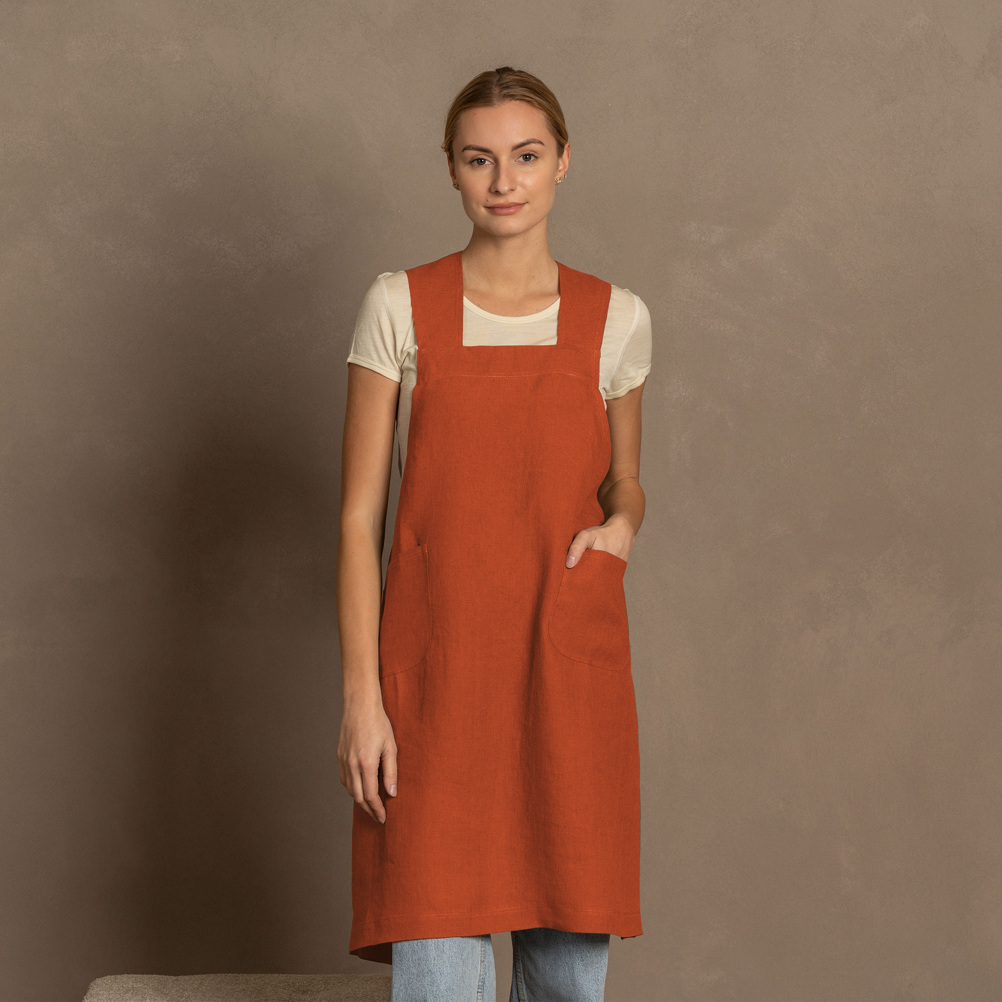 menique - Wholesale Apron - Linen Cross-Back Apron7