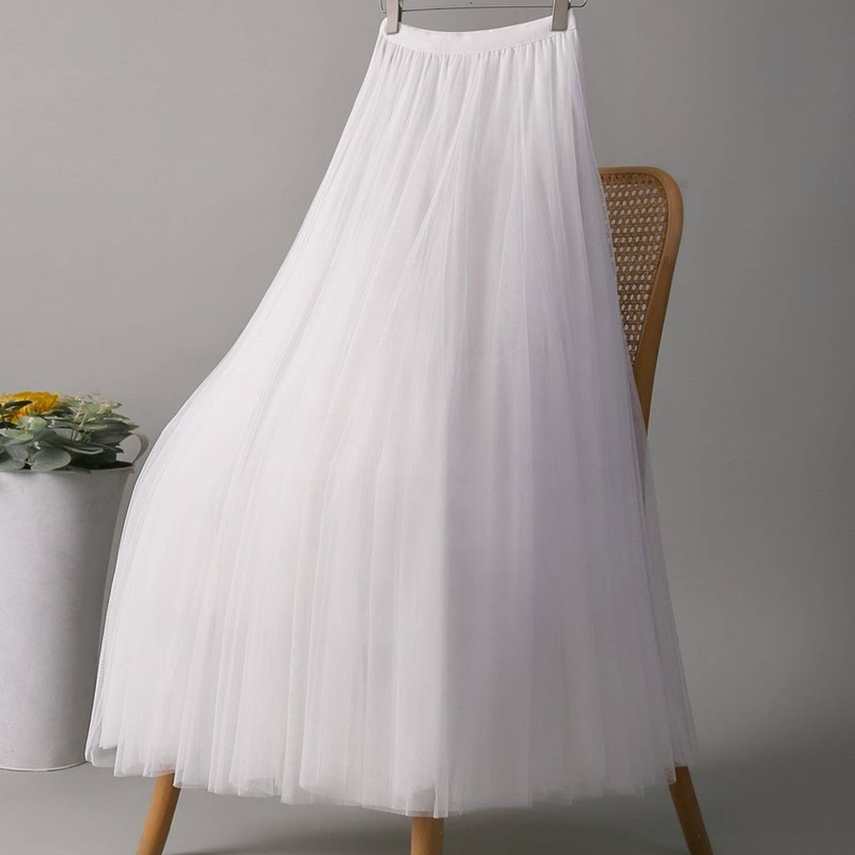 ACCITY - Wholesale Skirt - Women's - SOLID COLOR ELASTIC-WAIST MESH TULLE A-LINE SKIRT_CWBLS03726