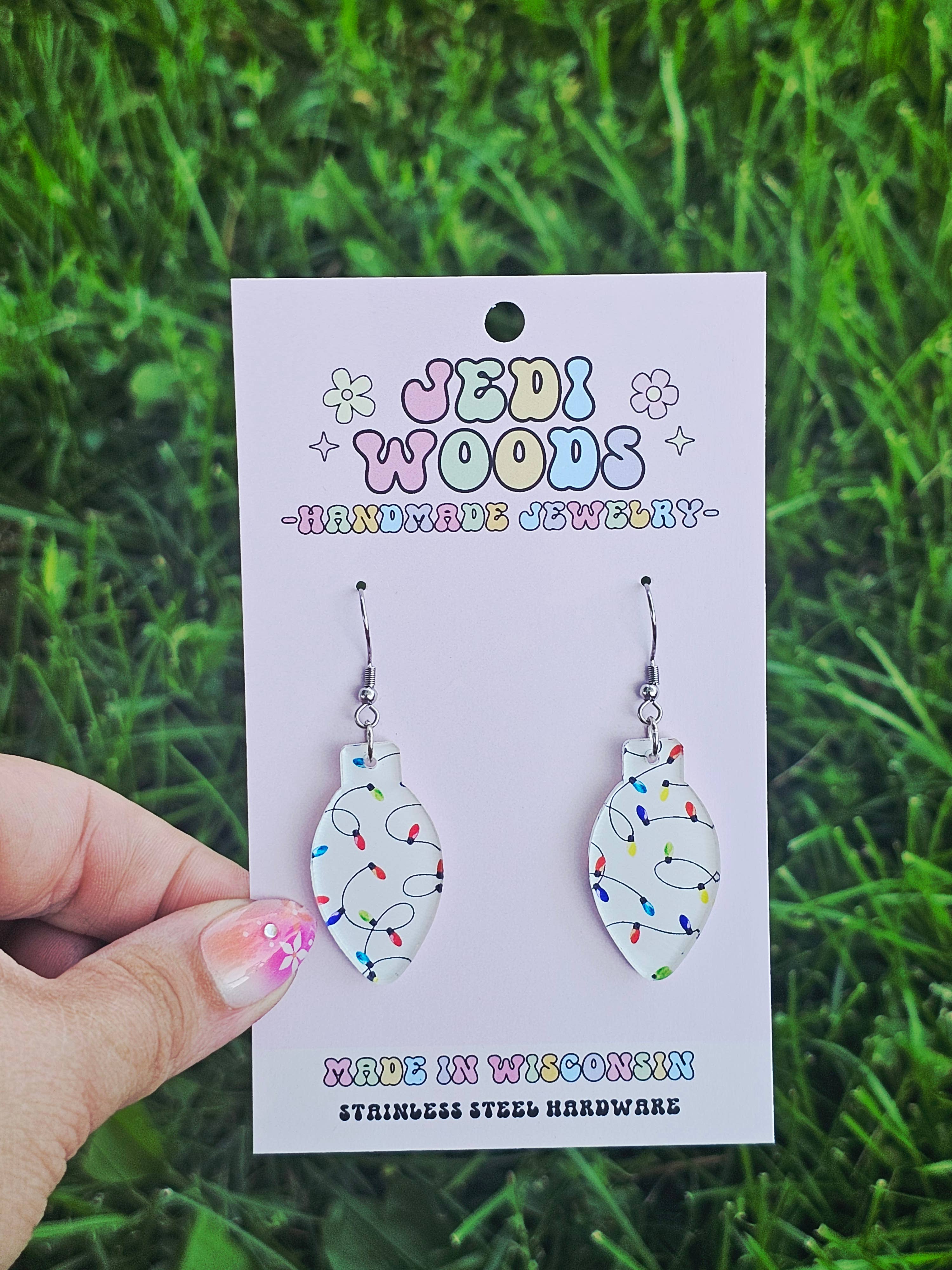 Jedi Woods LLC – Engroshandel Hængeøreringe og creoløreringe – Julelysstrenge - Lyspære Akryl Øreringe3