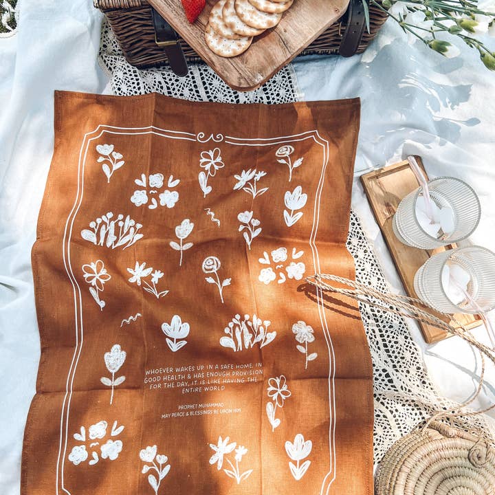 Un monde de bénédictions torchon pour la vente par Maryams Corner